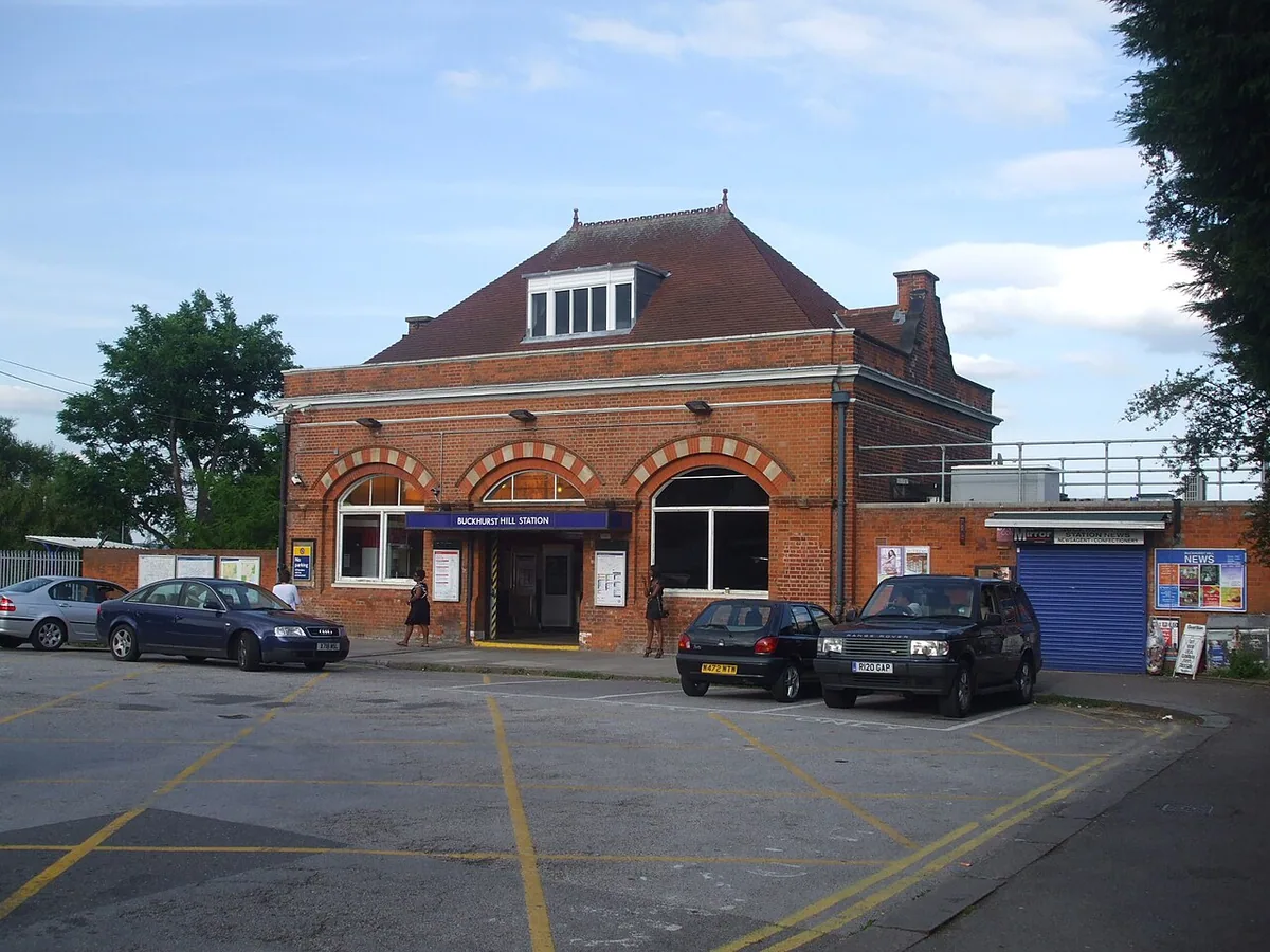 Buckhurst Hill tube station building