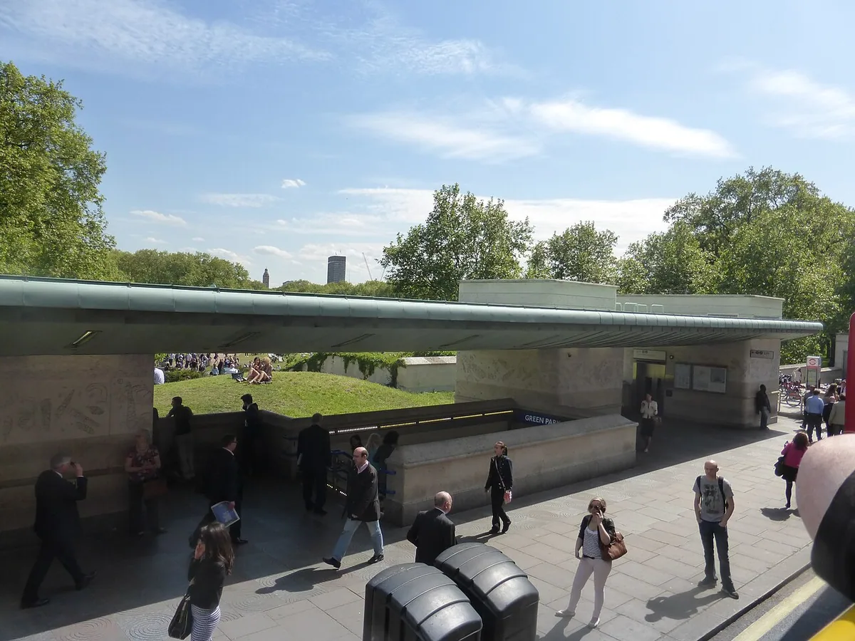 TfL - Green Park Tube Station (22086563762)