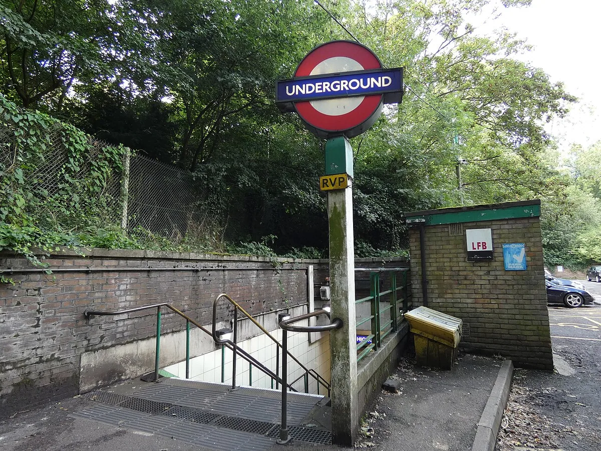Highgate Station