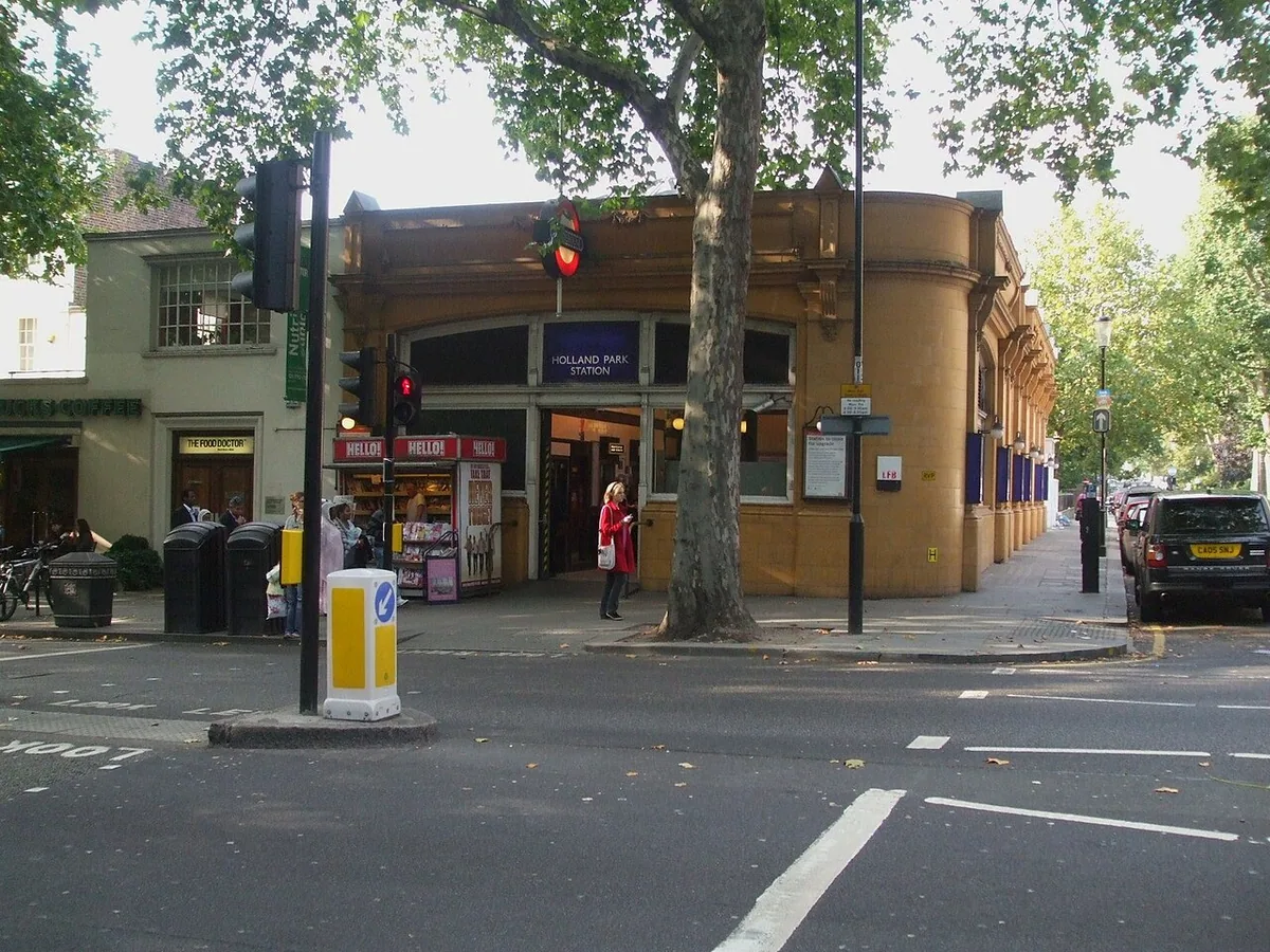 Holland Park tube station
