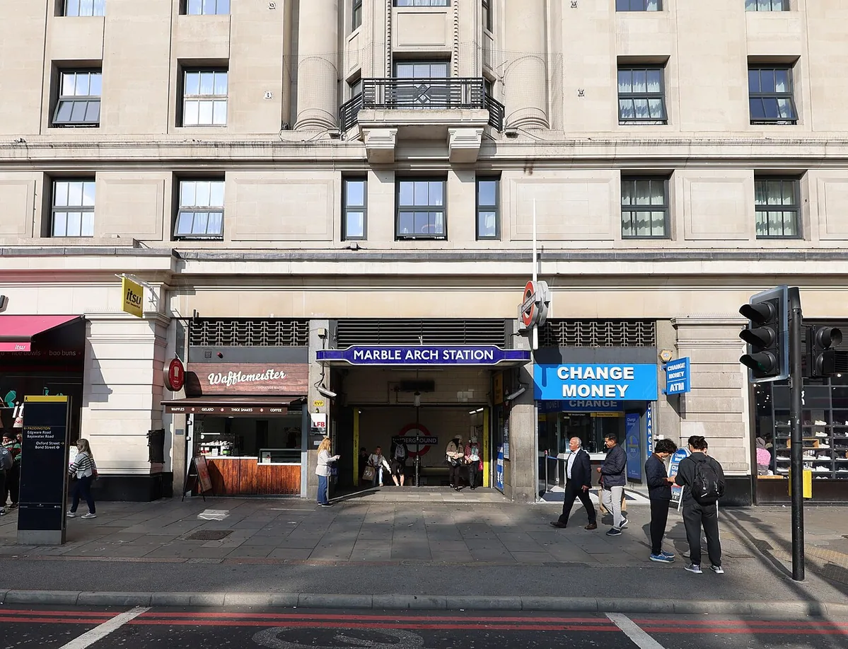 Photo of the entrance to marble arch underground station