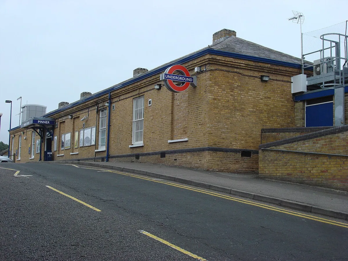 Pinner tube station