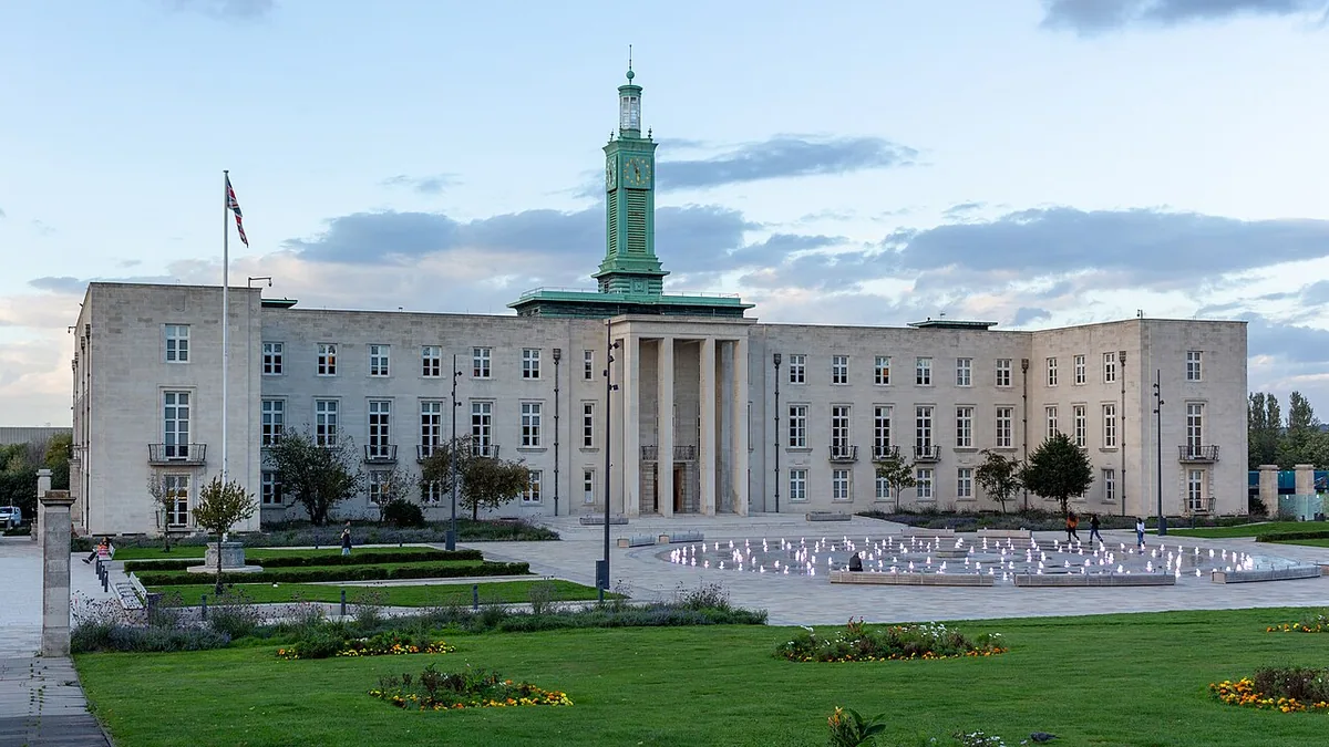 Waltham Forest Town Hall, Walthamstow This is a photo of listed building number 1190868 .