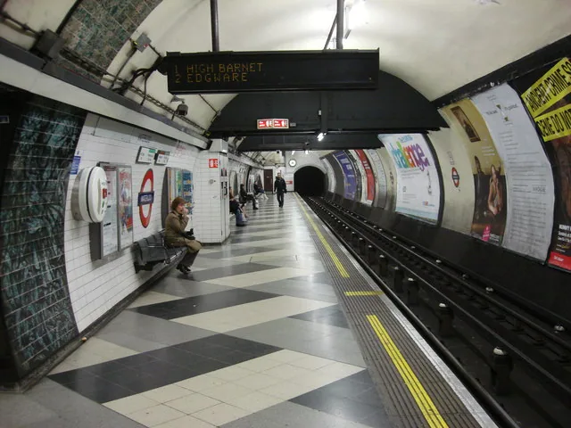 Waterloo tube station, Northbound Northern line platform